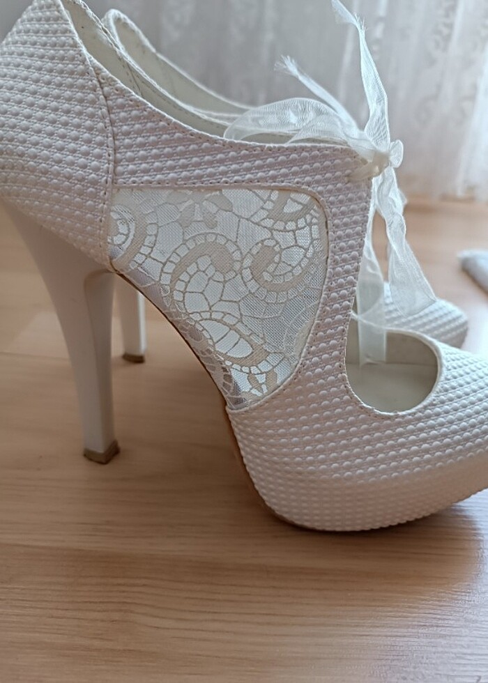 TOPUKLU AYAKKABI - Görsel 3