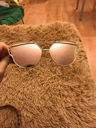 Cat eye güneş gözlüğü