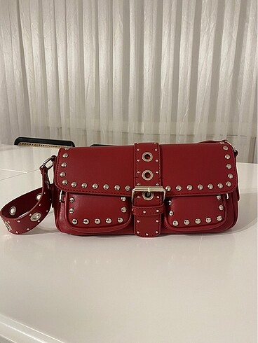 Stradivarius çanta