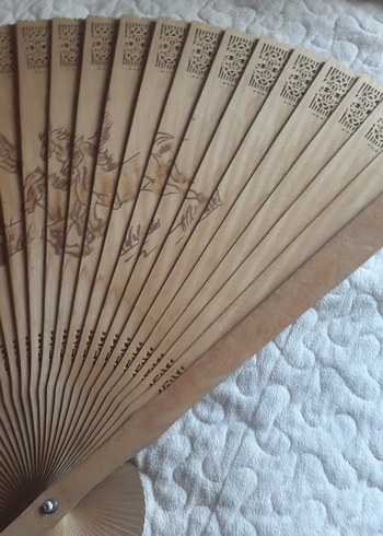 Bej Ahşap El Yelpazesi atlar figürlü - Görsel 7