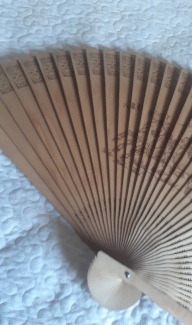 Bej Ahşap El Yelpazesi atlar figürlü - Görsel 2