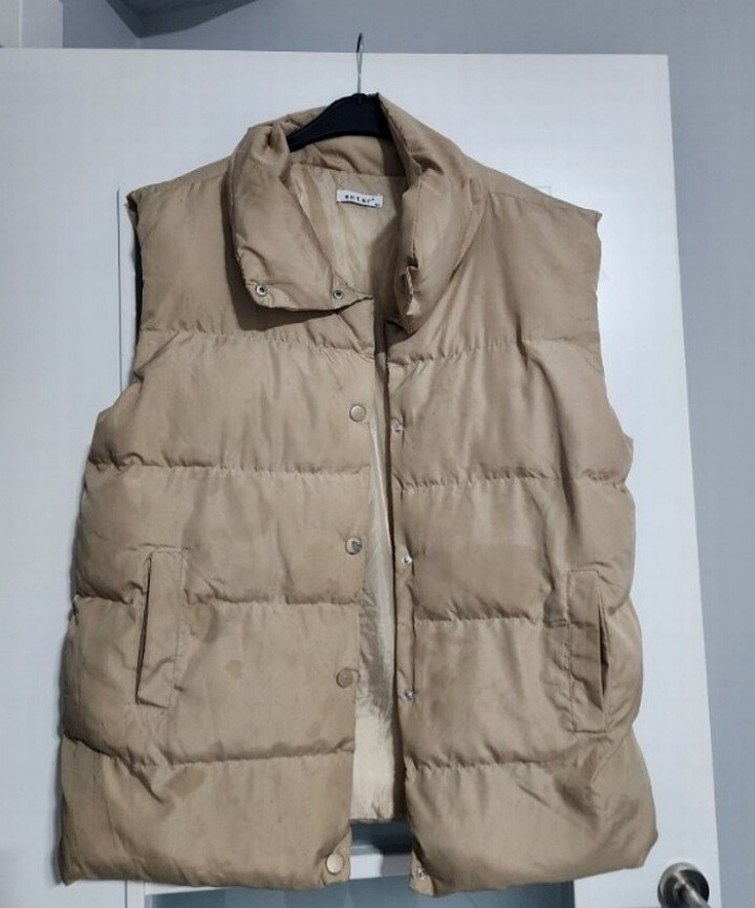 Bej Yelek Yakada  hafif boşluklar var - Görsel 3