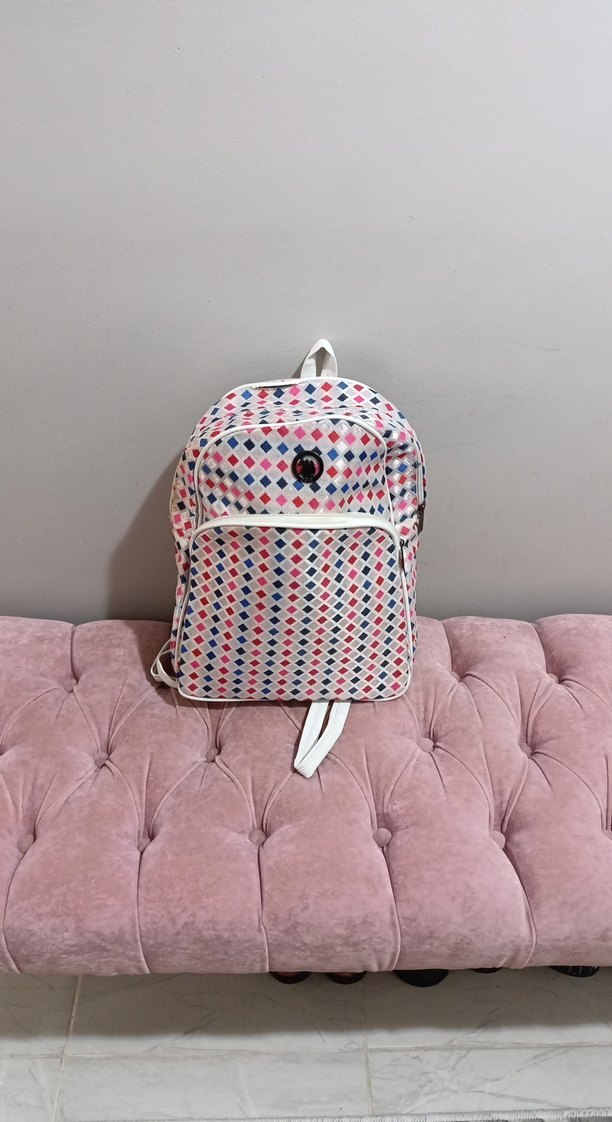 Kadın Çok Renkli Fermuarlı Sırt Çantası - Görsel 2