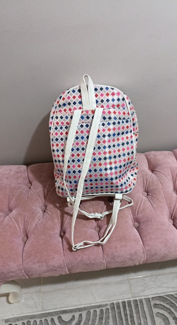 Kadın Çok Renkli Fermuarlı Sırt Çantası - Görsel 4