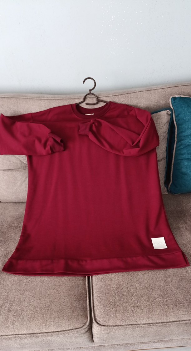 Bordo Uzun Kollu Salaş Sweatshirt boyu 84 iki kol arası 60 cm - Görsel 2