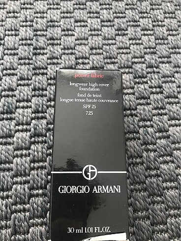  Beden Giorgio armani power fabric fondöten 7.25