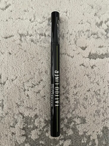 Beden Maybelline eyeliner