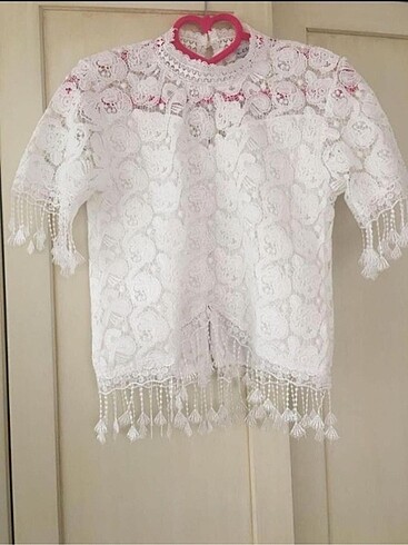 Trendyolmilla dantelli crop bluz