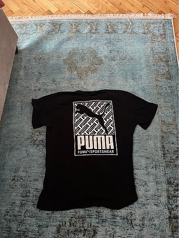 Arkası baskılı owersize Puma t-shirt