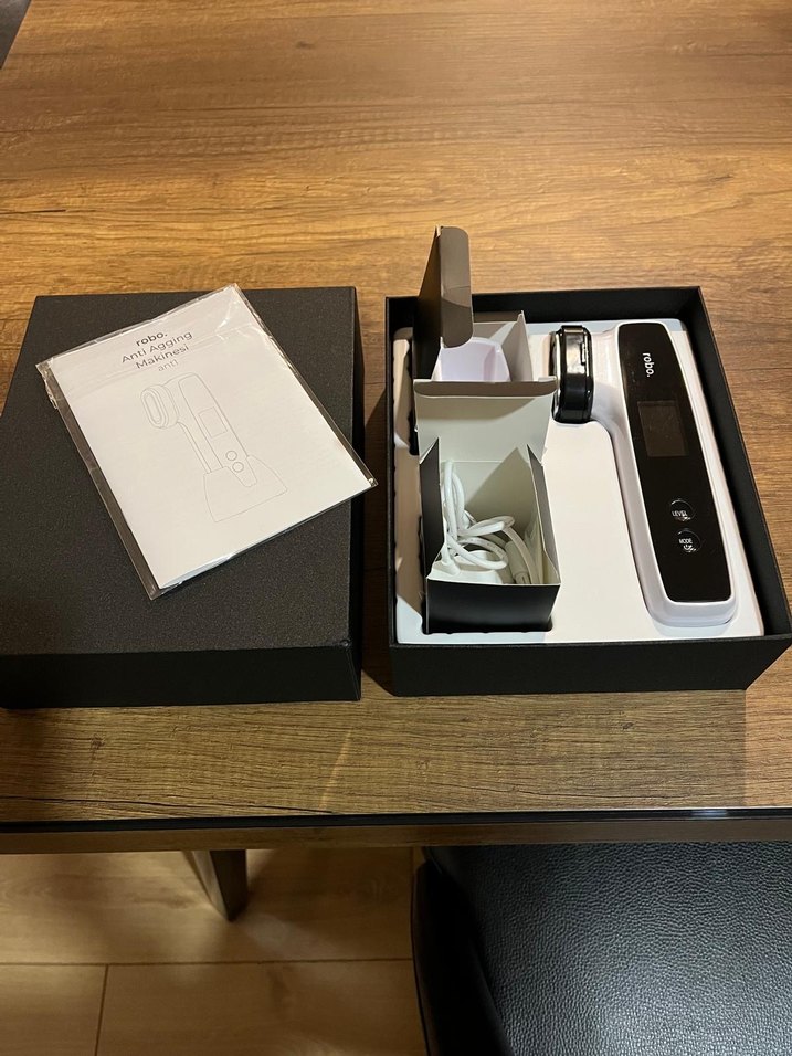 Robo 9 Özellikli Şarjlı Cilt Germe ve Gençleştirme Cihazı - Görsel 2