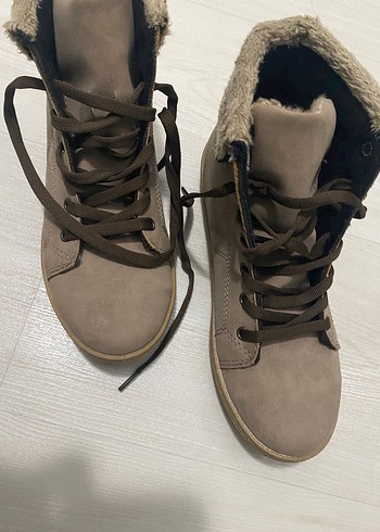 Bej kadın bot - Görsel 2