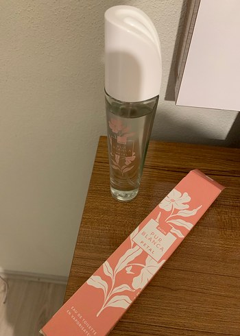 Avon Pur Blanca Petal Kadın Parfümü - Görsel 2