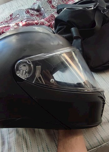 Siyah AGV Kilitli Motosiklet Kaskı - Görsel 7