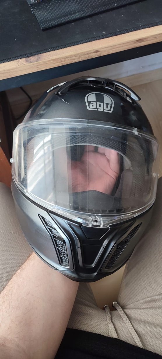 Siyah AGV Kilitli Motosiklet Kaskı - Görsel 5