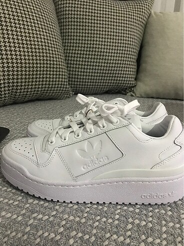 37 Beden Adidas kadın ayakkabı