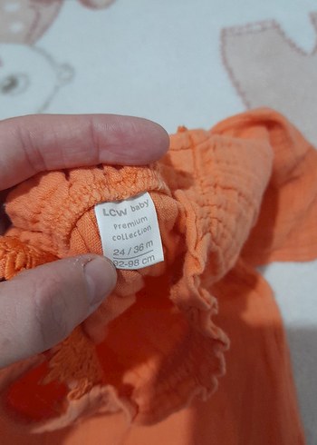 Turuncu Fırfırlı Kolsuz Bebek Takımı - Görsel 4