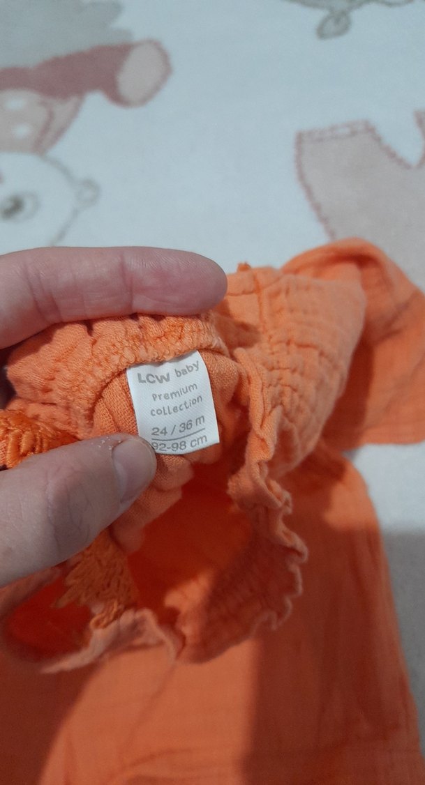 Turuncu Fırfırlı Kolsuz Bebek Takımı - Görsel 4