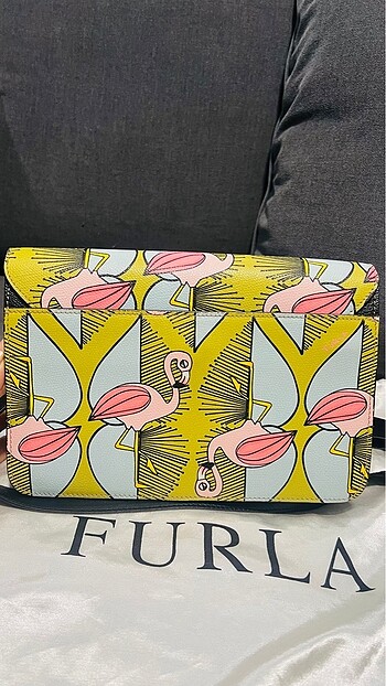  Beden Furla deri çanta