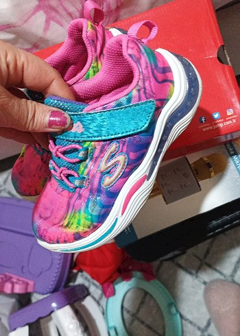 Kız Çocuk Renkli Batik Desenli Spor Ayakkabı - Görsel 2