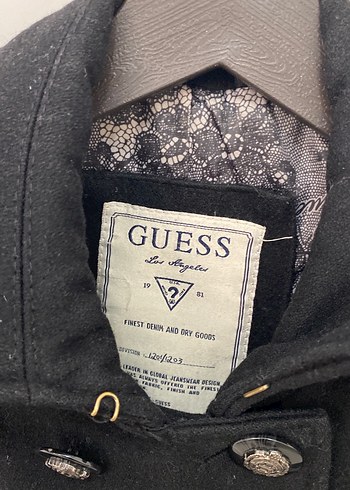 Guess Siyah Düğmeli Kadın Kaban