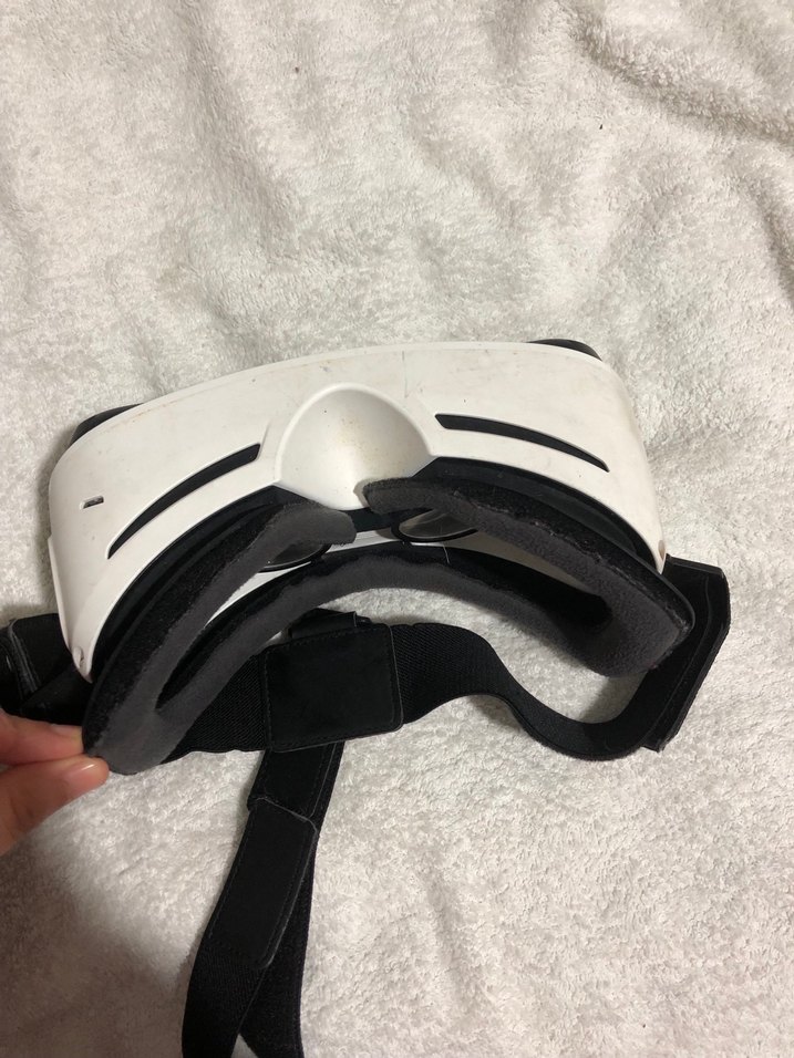 Beyaz VR Gözlük - Görsel 2