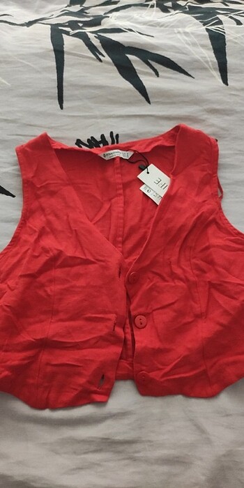 Stradivarius yelek