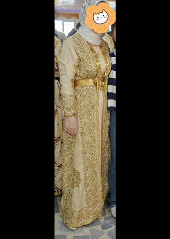 Yöresel kaftan.Uzun Kollu İşlemeli Altın Renkli Kadın Elbise.