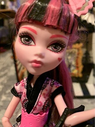  Beden Renk Monster high draculaura