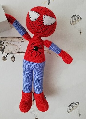 Amigurumi örümcek adam