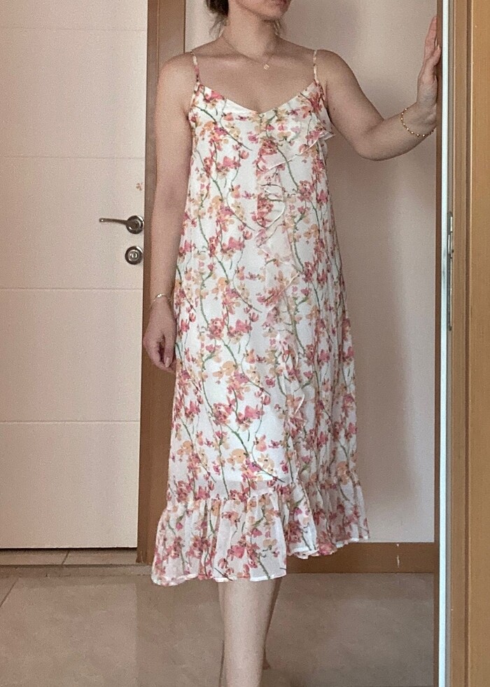 Çiçekli elbise - Görsel 2