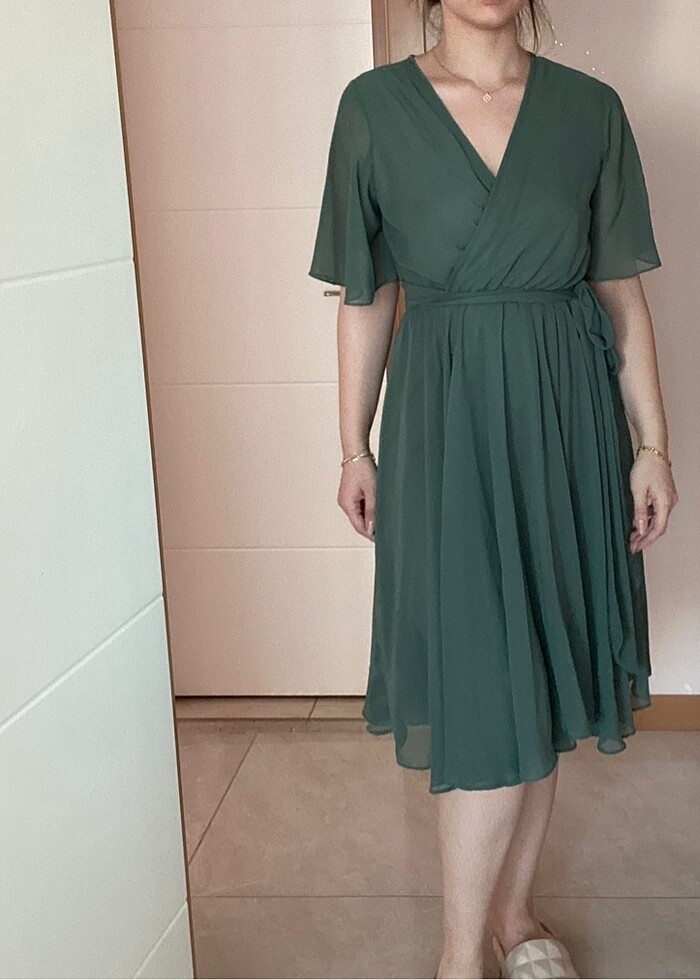 Yeşil elbise - Görsel 3