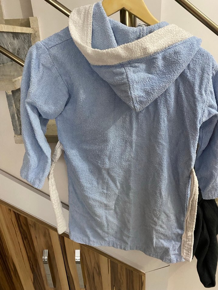 Kapüşonlu Erkek Çocuk Bornoz Mavi - Görsel 3