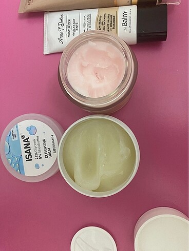 Diğer The purest isana the balm revolution