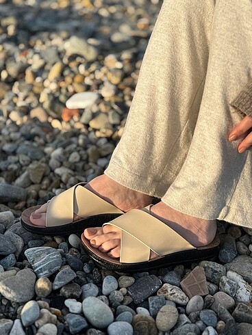 39 Beden Kadın Deri Yazlık Plaj Terliği