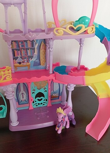 my little pony gökkuşağı sarayı şatosu twilight sparkle - Görsel 6