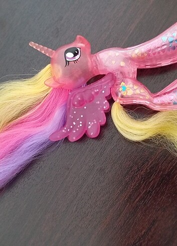 Beden my little pony prenses cadance