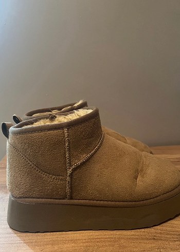 Ugg Kahverengi Bot