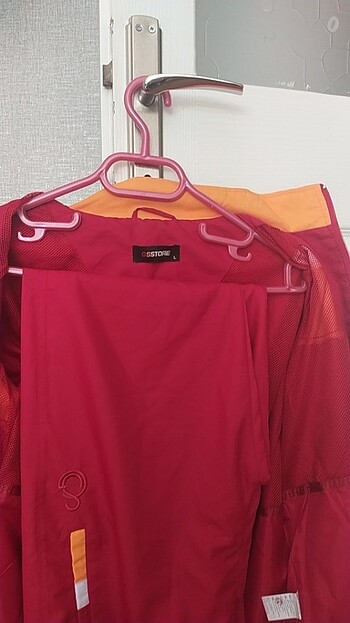 l Beden kırmızı Renk Galatasaray eşofman takımı 