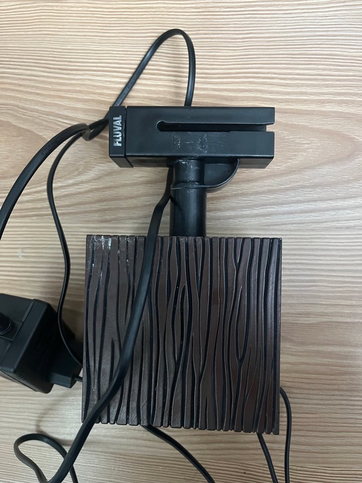 Fluval şelale filtre kendinden ışıklı - Görsel 2