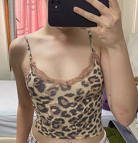 s Beden river island leopar crop