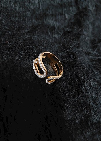 Kemer Detaylı Parlak Altın Yılan Desenli Kadın Yüzük - Görsel 6