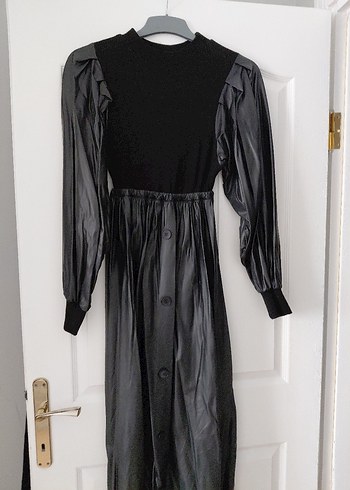 zara 42