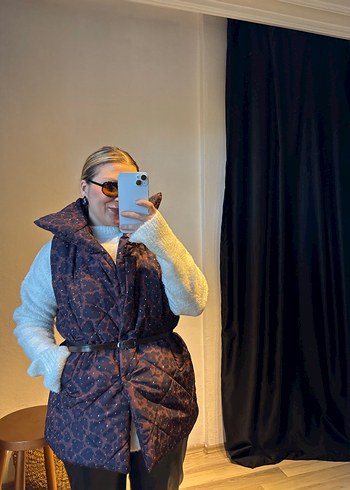 Kadın Gri Bağlamalı Desenli Kürklü Puff Yelek - Görsel 2