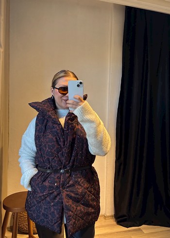 Kadın Gri Bağlamalı Desenli Kürklü Puff Yelek - Görsel 3