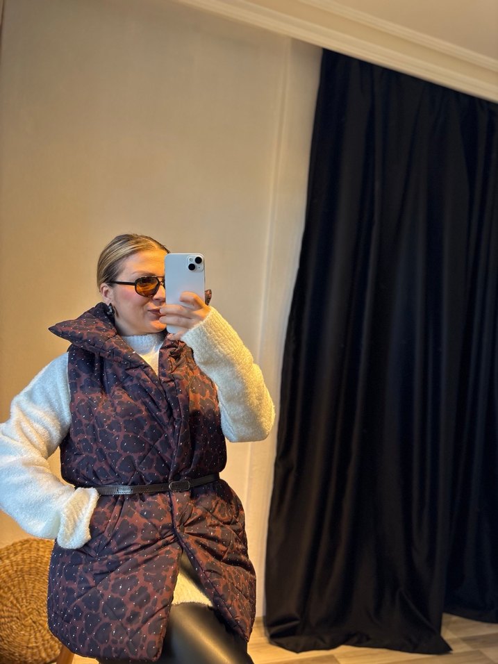 Kadın Gri Bağlamalı Desenli Kürklü Puff Yelek - Görsel 5