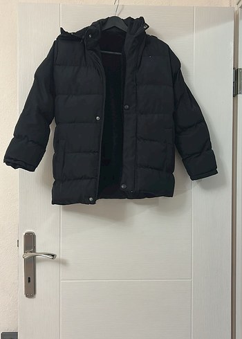 Erkek Çocuk Siyah Kürklü Mont - Görsel 2