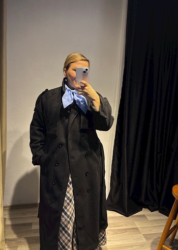 Kadın Siyah Uzun Kuşaklı Trençkot - Görsel 13