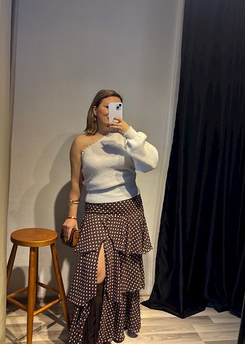 İnce Örgü Beyaz Tek Omuz Kazak - Görsel 3