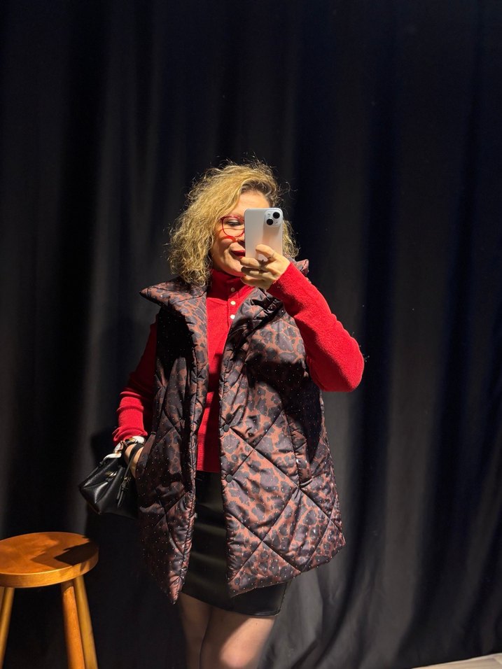 Kürk Detaylı Kırmızı Mini Kadın Şişme Yelek - Görsel 2