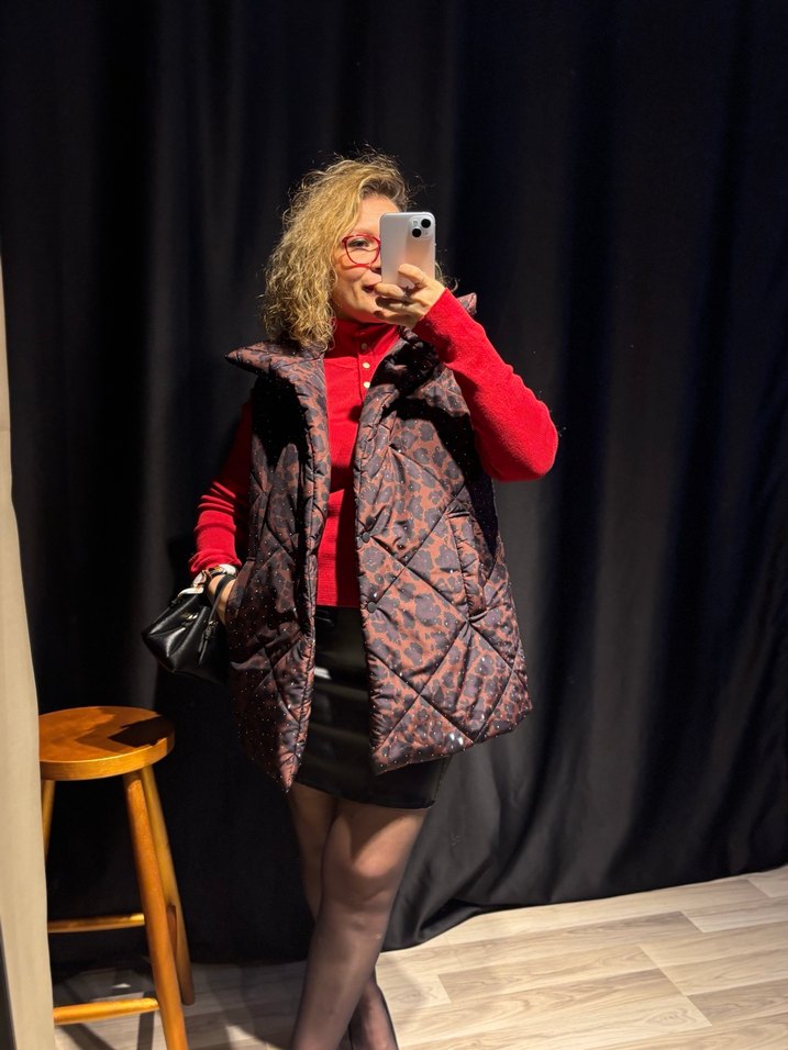 Kürk Detaylı Kırmızı Mini Kadın Şişme Yelek - Görsel 4